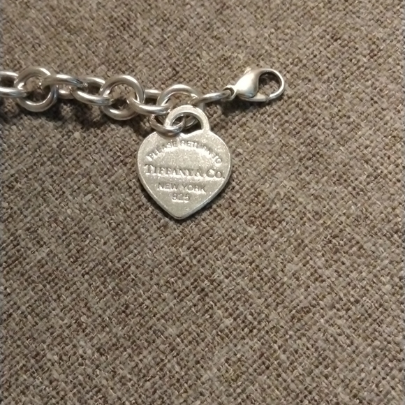 Return To Tiffany Bracelet - Picture 2 of 6